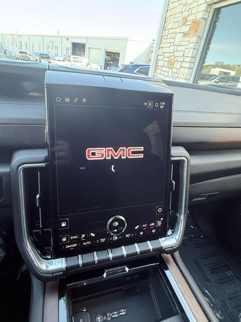 2025 GMC Yukon XL Denali Kerrville TX