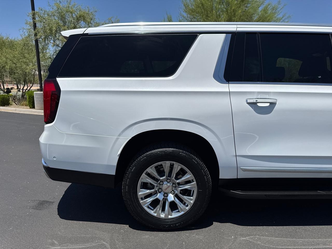 2025 GMC Yukon XL Denali 4WD 1-Owner Scottsdale AZ