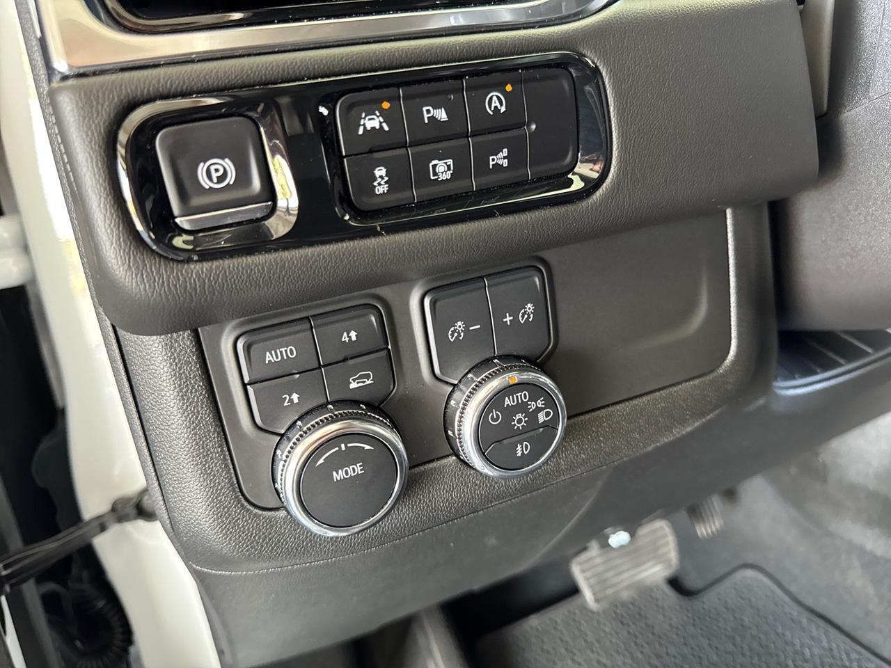 2025 GMC Yukon XL Denali 4WD 1-Owner Scottsdale AZ