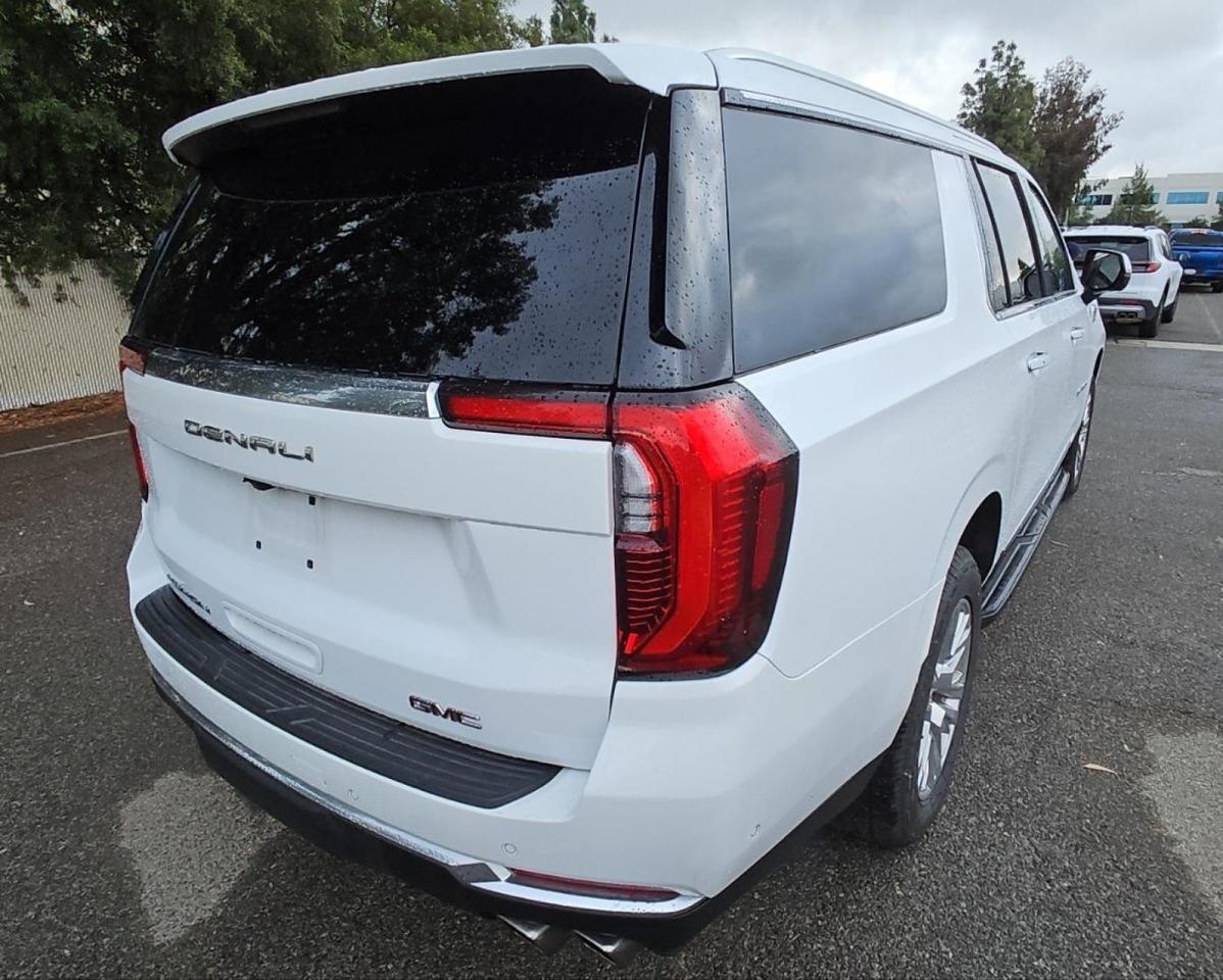 2025 GMC Yukon XL Denali 4WD 1-Owner Scottsdale AZ