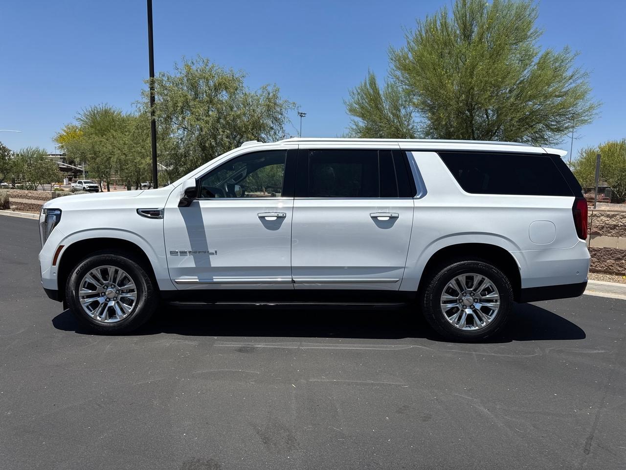 2025 GMC Yukon XL Denali 4WD 1-Owner Scottsdale AZ