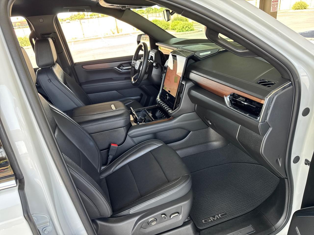 2025 GMC Yukon XL Denali 4WD 1-Owner Scottsdale AZ