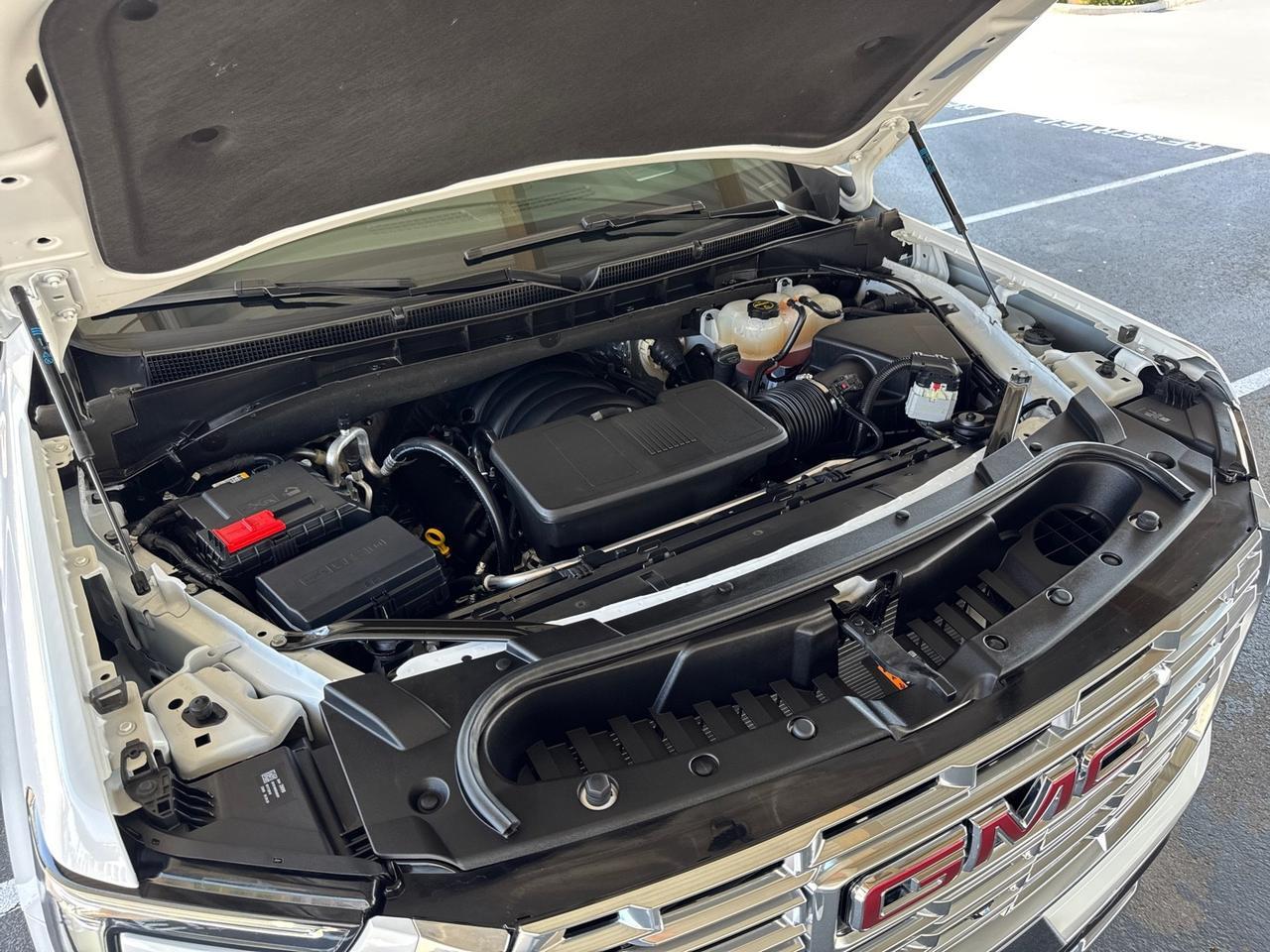 2025 GMC Yukon XL Denali 4WD 1-Owner Scottsdale AZ