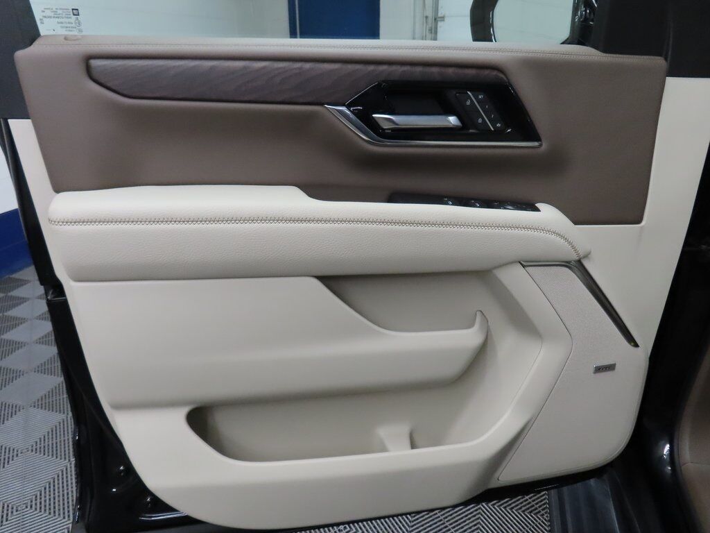 2025 GMC Yukon XL Denali 4WD 7 Passenger Fond du Lac WI