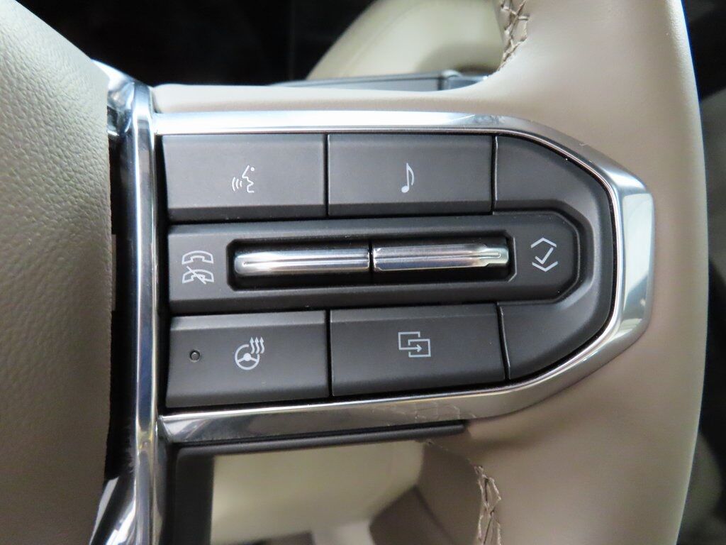 2025 GMC Yukon XL Denali 4WD 7 Passenger Fond du Lac WI