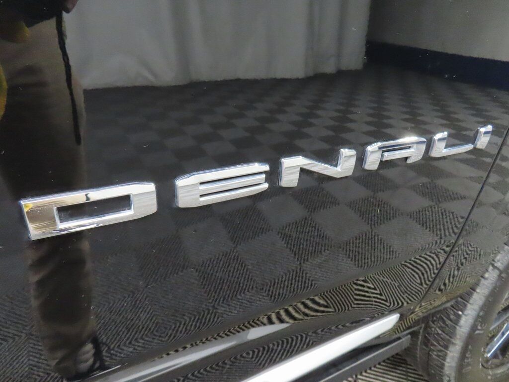 2025 GMC Yukon XL Denali 4WD 7 Passenger Fond du Lac WI