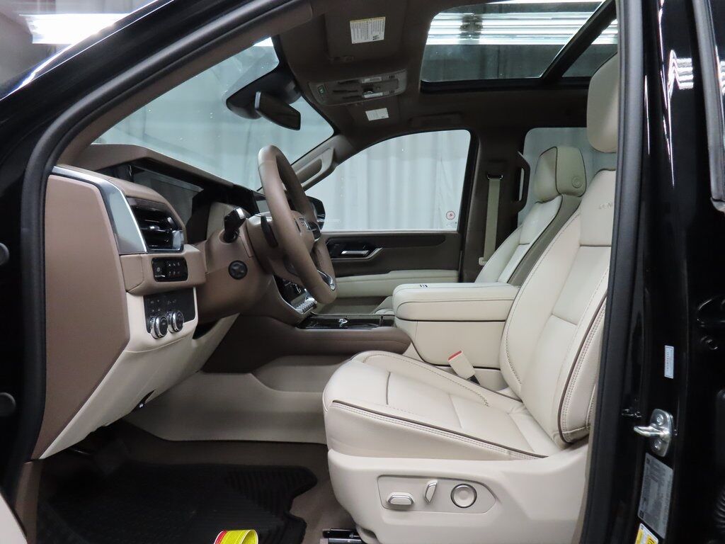 2025 GMC Yukon XL Denali 4WD 7 Passenger Fond du Lac WI