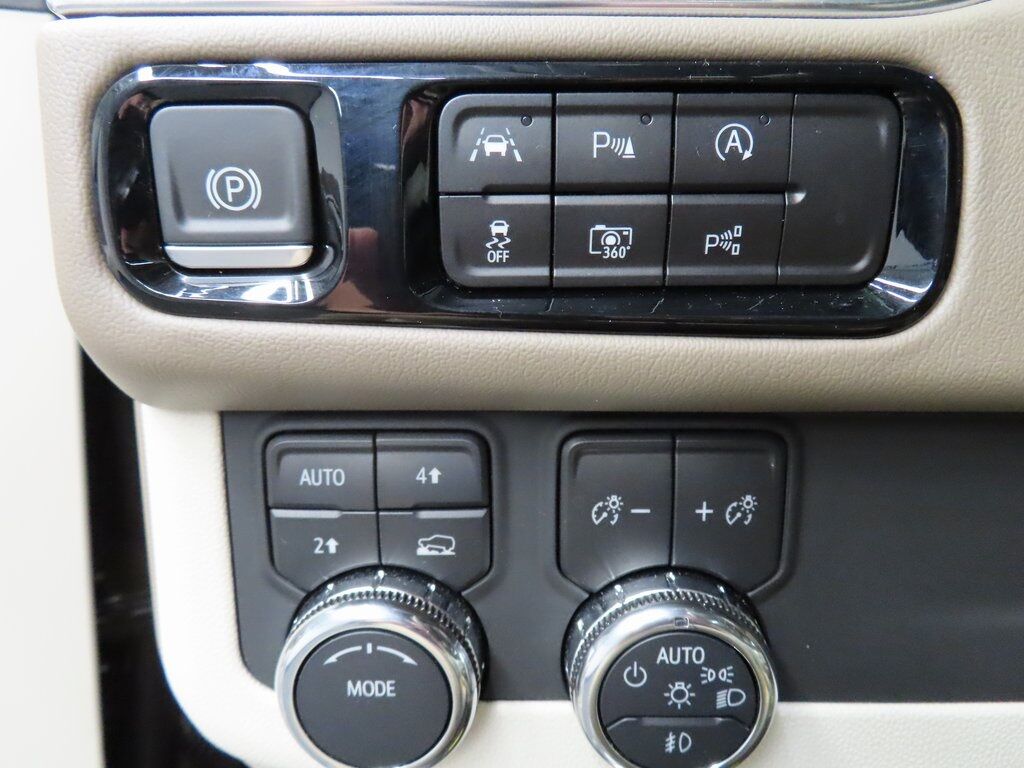 2025 GMC Yukon XL Denali 4WD 7 Passenger Fond du Lac WI