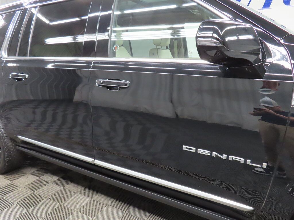 2025 GMC Yukon XL Denali 4WD 7 Passenger Fond du Lac WI