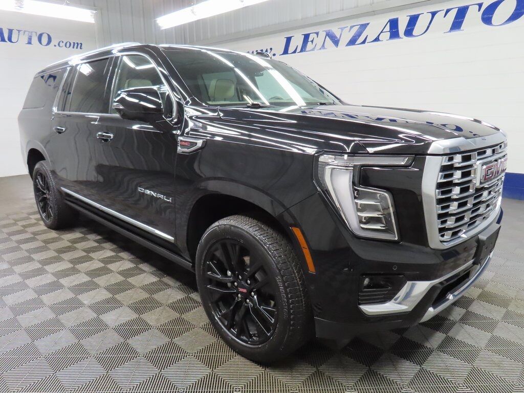 2025 GMC Yukon XL Denali 4WD 7 Passenger Fond du Lac WI