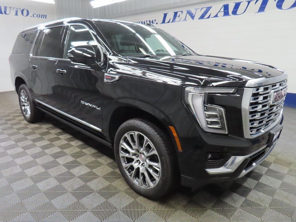 2025 GMC Yukon XL Denali 4WD