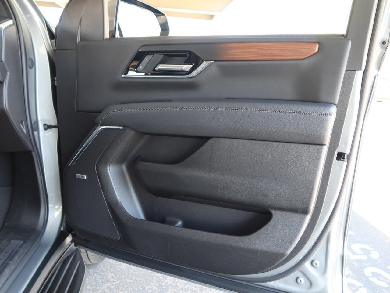 2025 GMC Yukon XL Denali 4WD Only 21k Miles 1-Owner Scottsdale AZ