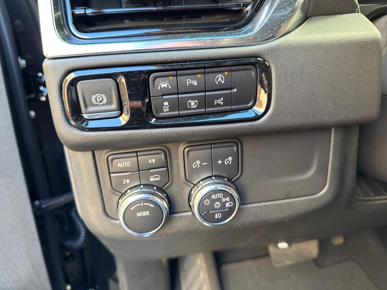 2025 GMC Yukon XL Denali 4WD Scottsdale AZ