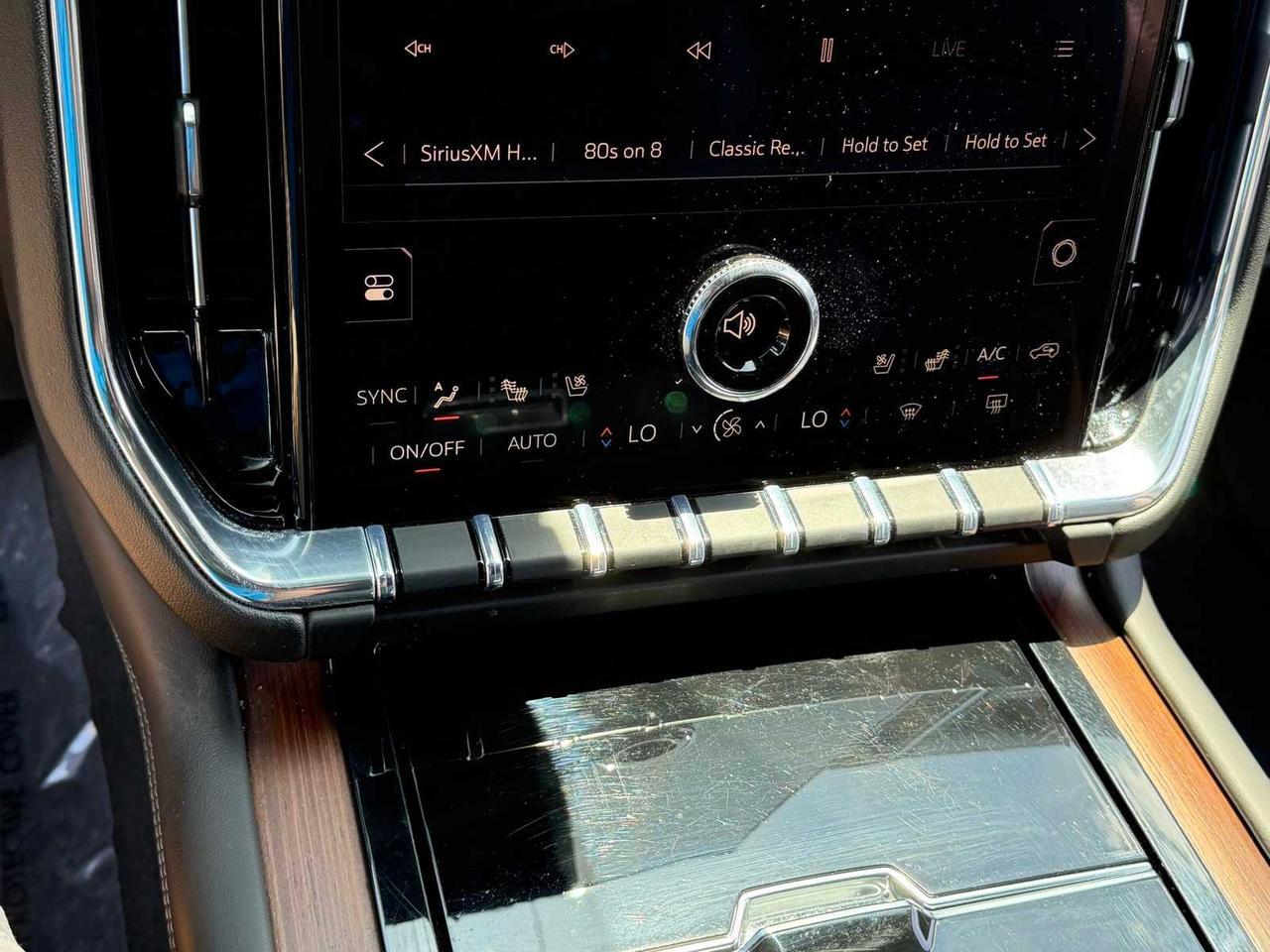 2025 GMC Yukon XL Denali Denali Irving TX
