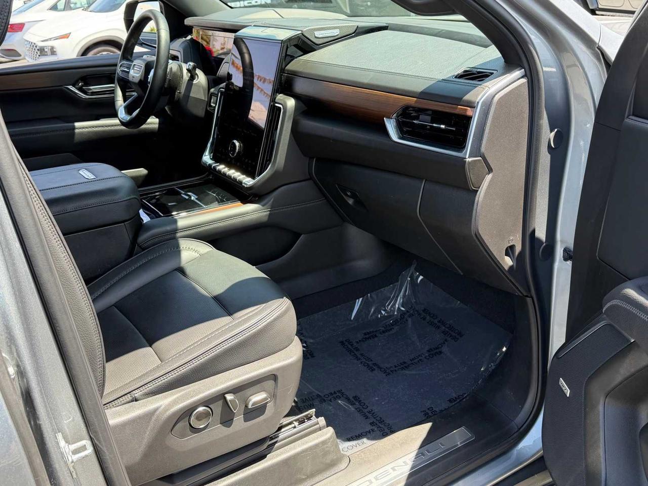 2025 GMC Yukon XL Denali Denali Irving TX