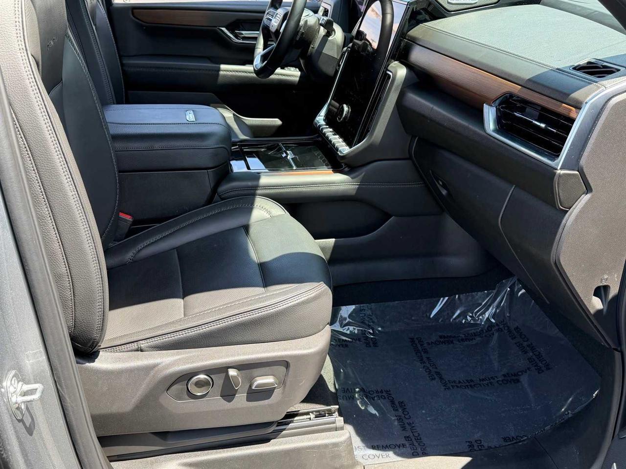 2025 GMC Yukon XL Denali Denali Irving TX