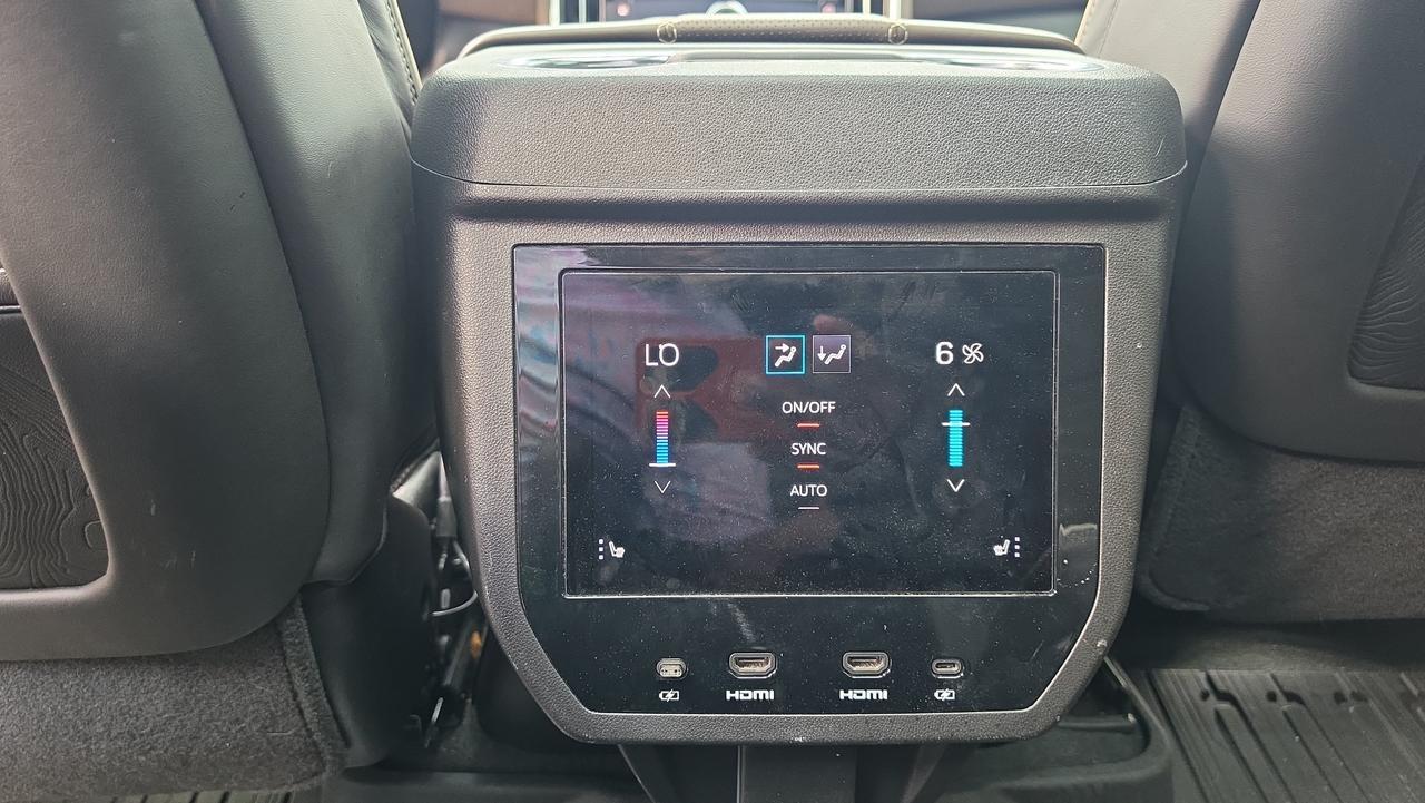 2025 GMC Yukon XL Denali Ultimate