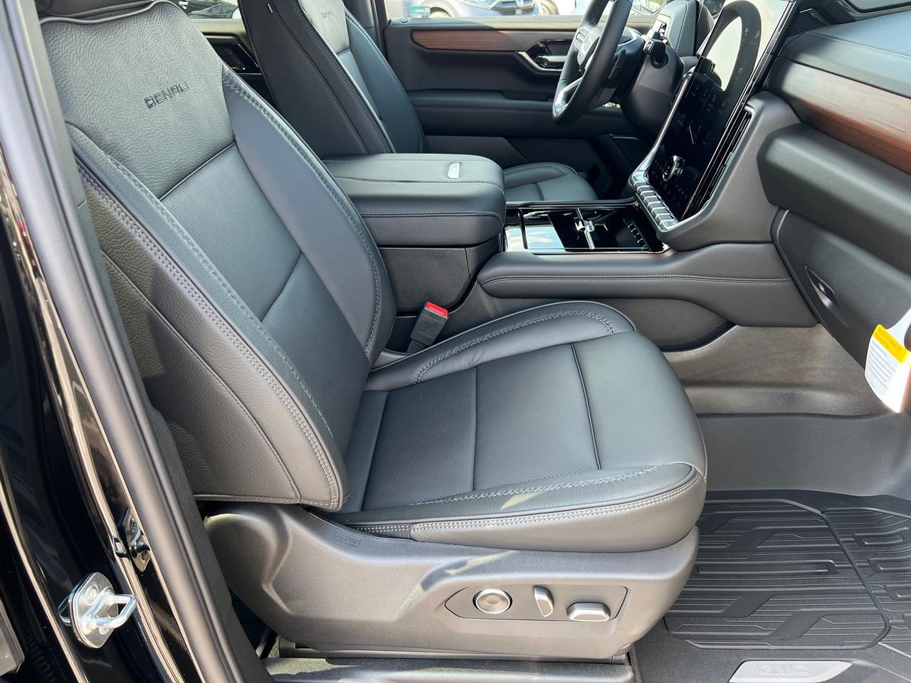 2025 GMC Yukon XL Denali Hagerstown MD