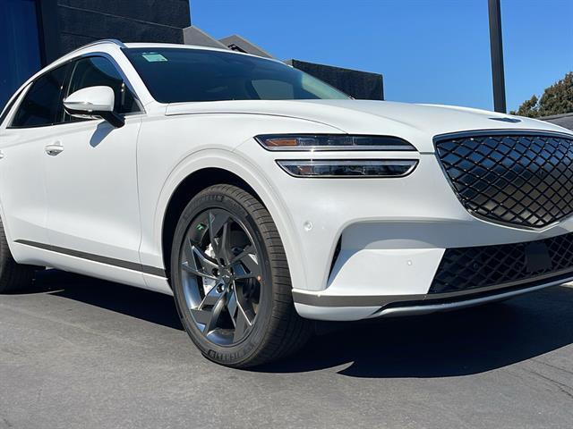 2025 Genesis Electrified GV70 Advanced AWD Corona CA