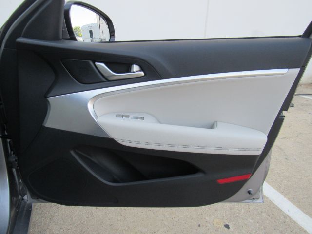 2025 Genesis G70 2.5T AWD Plano TX