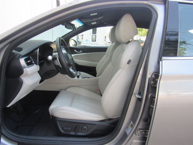 2025 Genesis G70 2.5T AWD Plano TX
