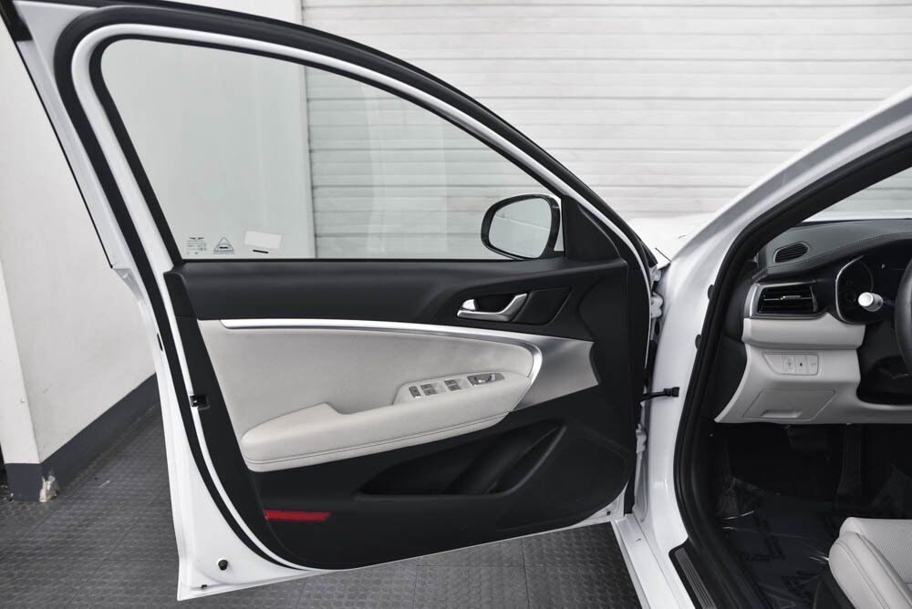 2025 Genesis G70 2.5T Akron OH