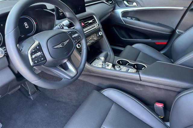 2025 Genesis G70 2.5T