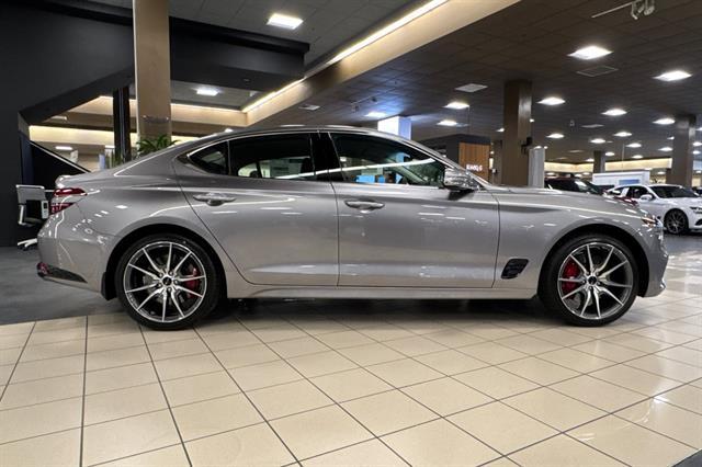 2025 Genesis G70 2.5T