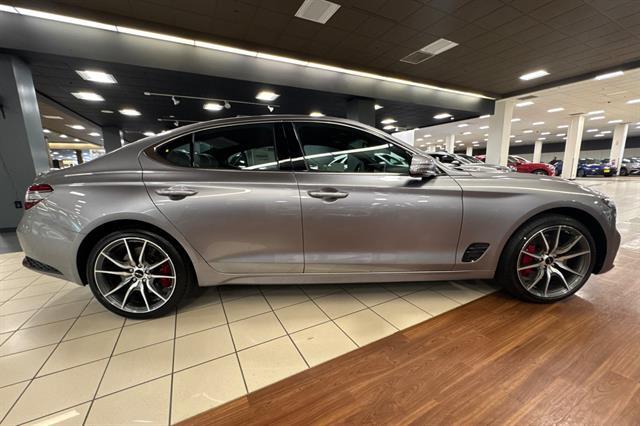 2025 Genesis G70 2.5T