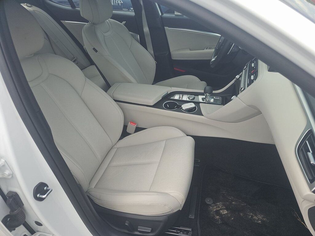 2025 Genesis G70 2.5T photo 4