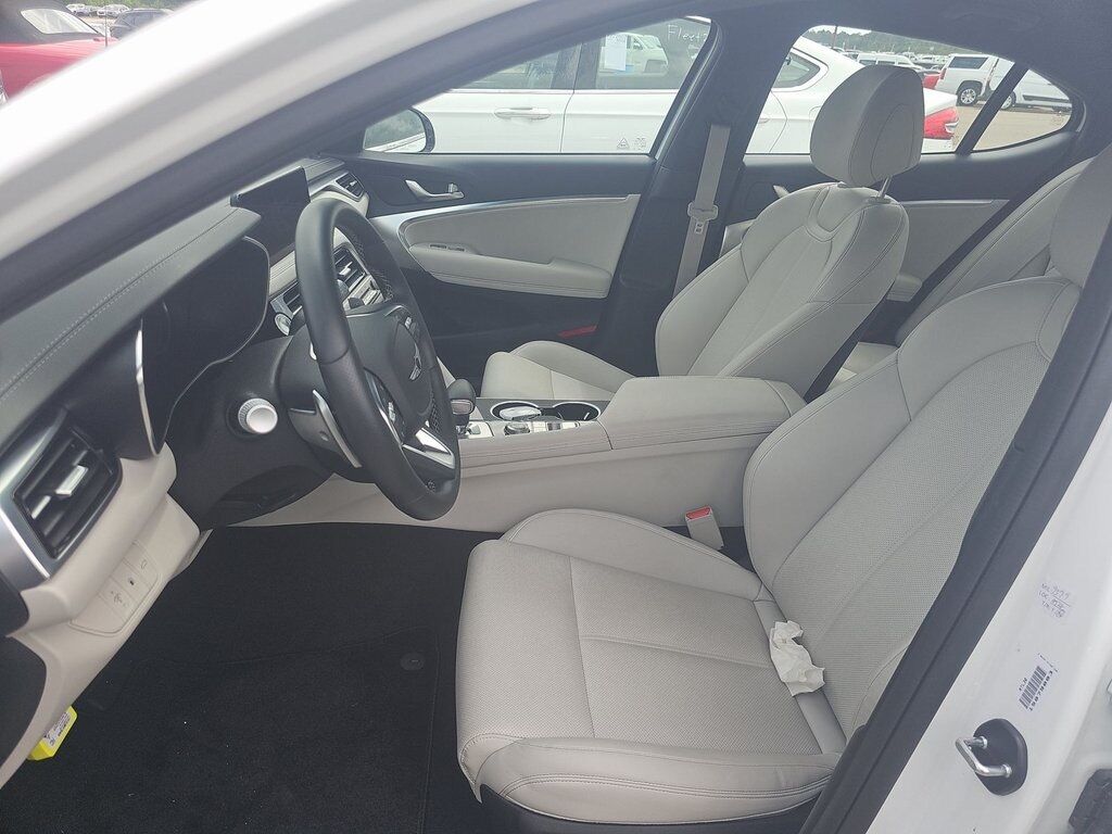 2025 Genesis G70 2.5T photo 3