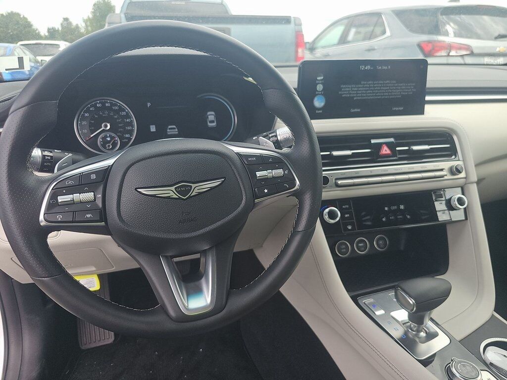 2025 Genesis G70 2.5T photo 5