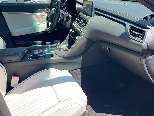 2025 Genesis G70 2.5T Prestige Corona CA