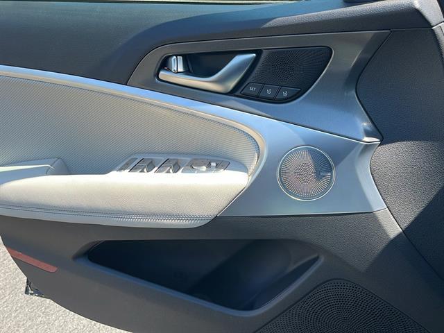 2025 Genesis G70 2.5T Prestige Corona CA