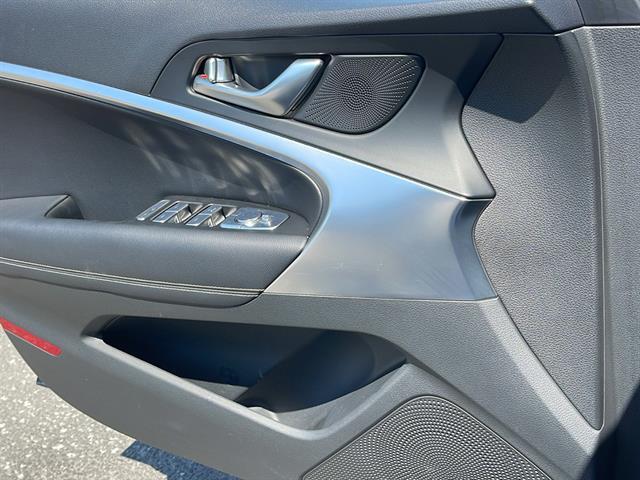 2025 Genesis G70 2.5T Prestige Corona CA