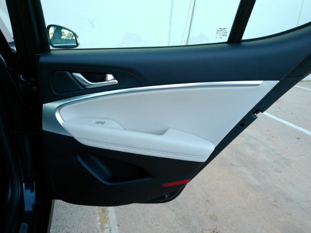 2025 Genesis G70 2.5T RWD Plano TX