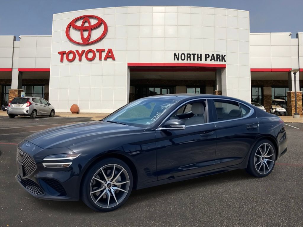 2025 Genesis G70 2.5T