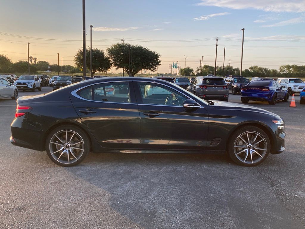 2025 Genesis G70 2.5T