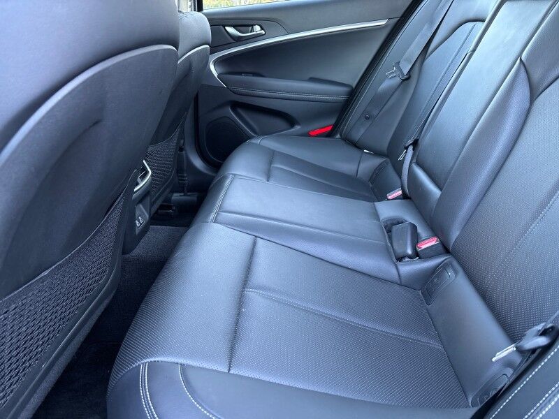 2025 Genesis G70 2.5T Seffner FL