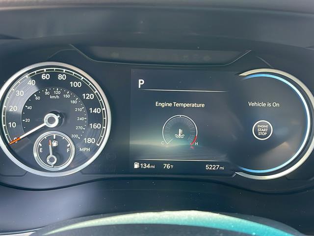 2025 Genesis G70 2.5T Standard Corona CA