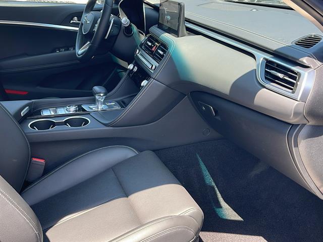 2025 Genesis G70 2.5T Standard Corona CA