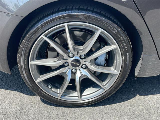 2025 Genesis G70 2.5T Standard Corona CA