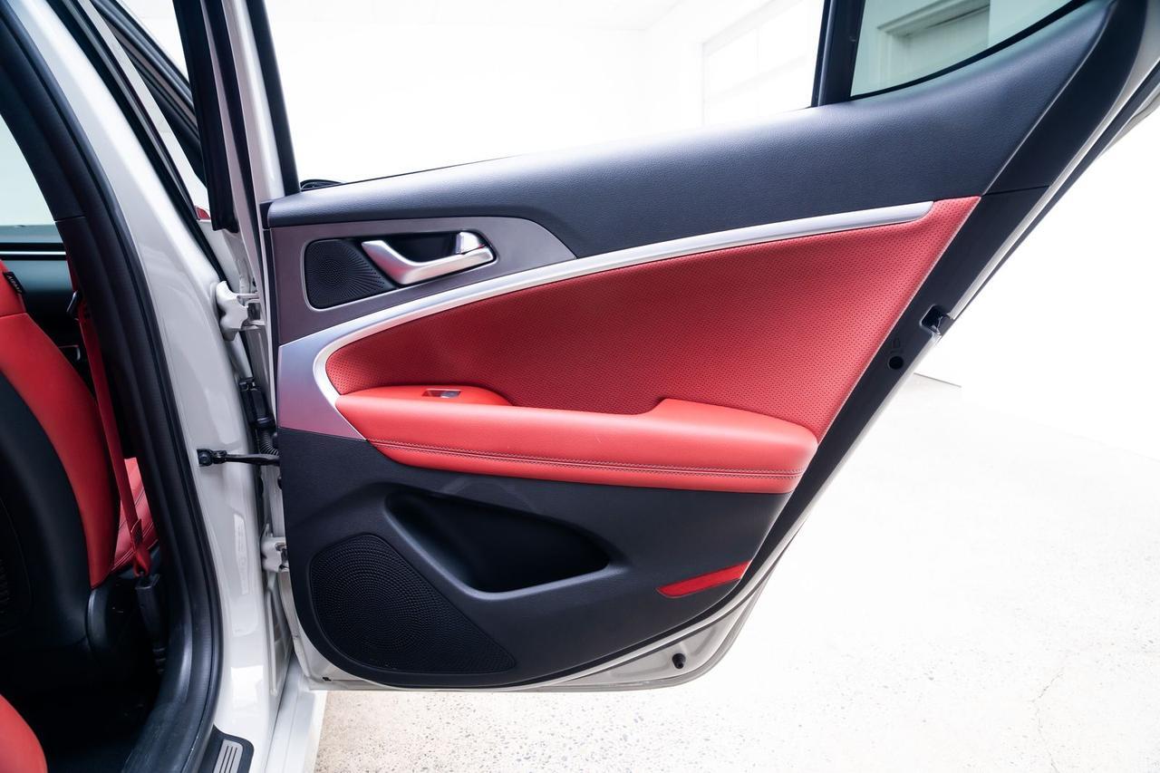2025 Genesis G70 3.3T Sport Advanced 1 Owner Vented Seats Moonroof Portland OR