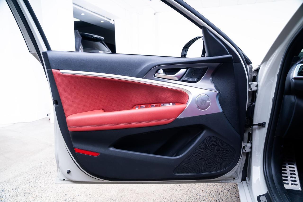 2025 Genesis G70 3.3T Sport Advanced 1 Owner Vented Seats Moonroof Portland OR