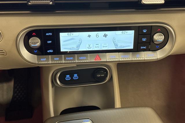 2025 Genesis GV60 Standard