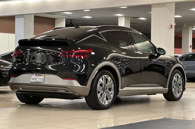 2025 Genesis GV60 Standard