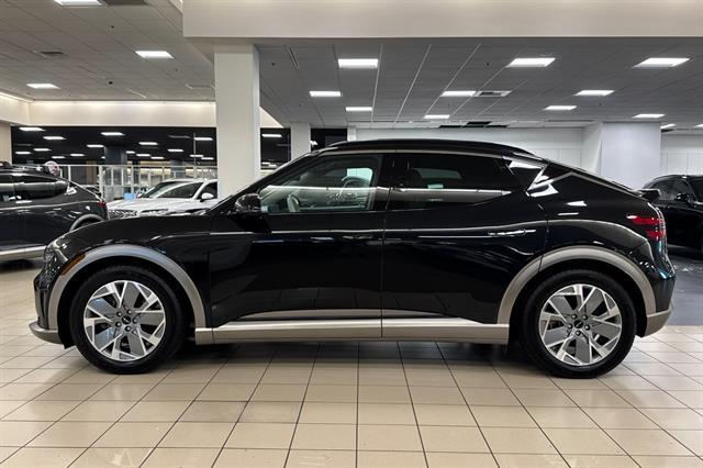2025 Genesis GV60 Standard