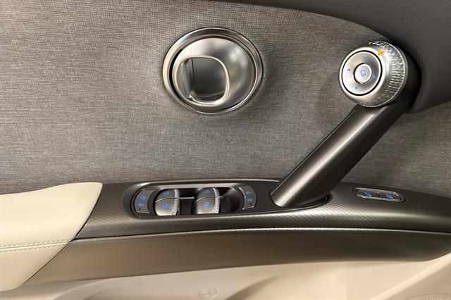 2025 Genesis GV60 Standard