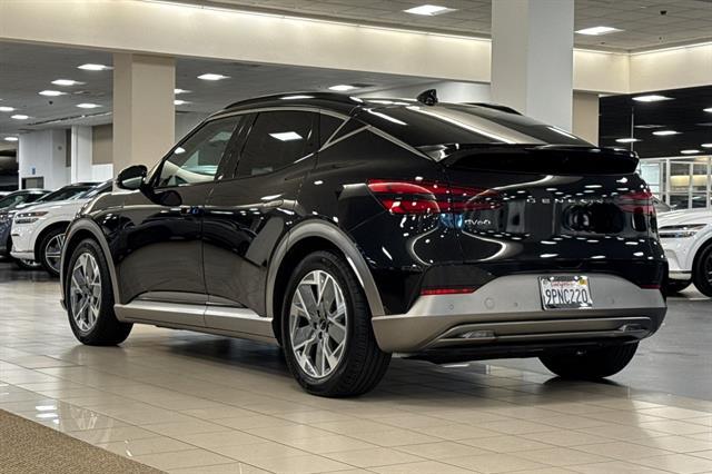 2025 Genesis GV60 Standard