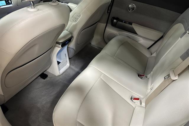 2025 Genesis GV60 Standard